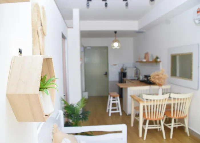 Seabreeze Seaview Super Cosy Stay Bali Residence