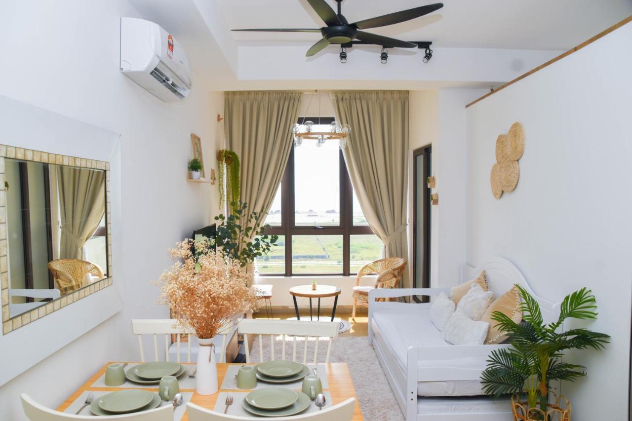 Seabreeze Seaview Super Cosy Bali Apartment Malacca